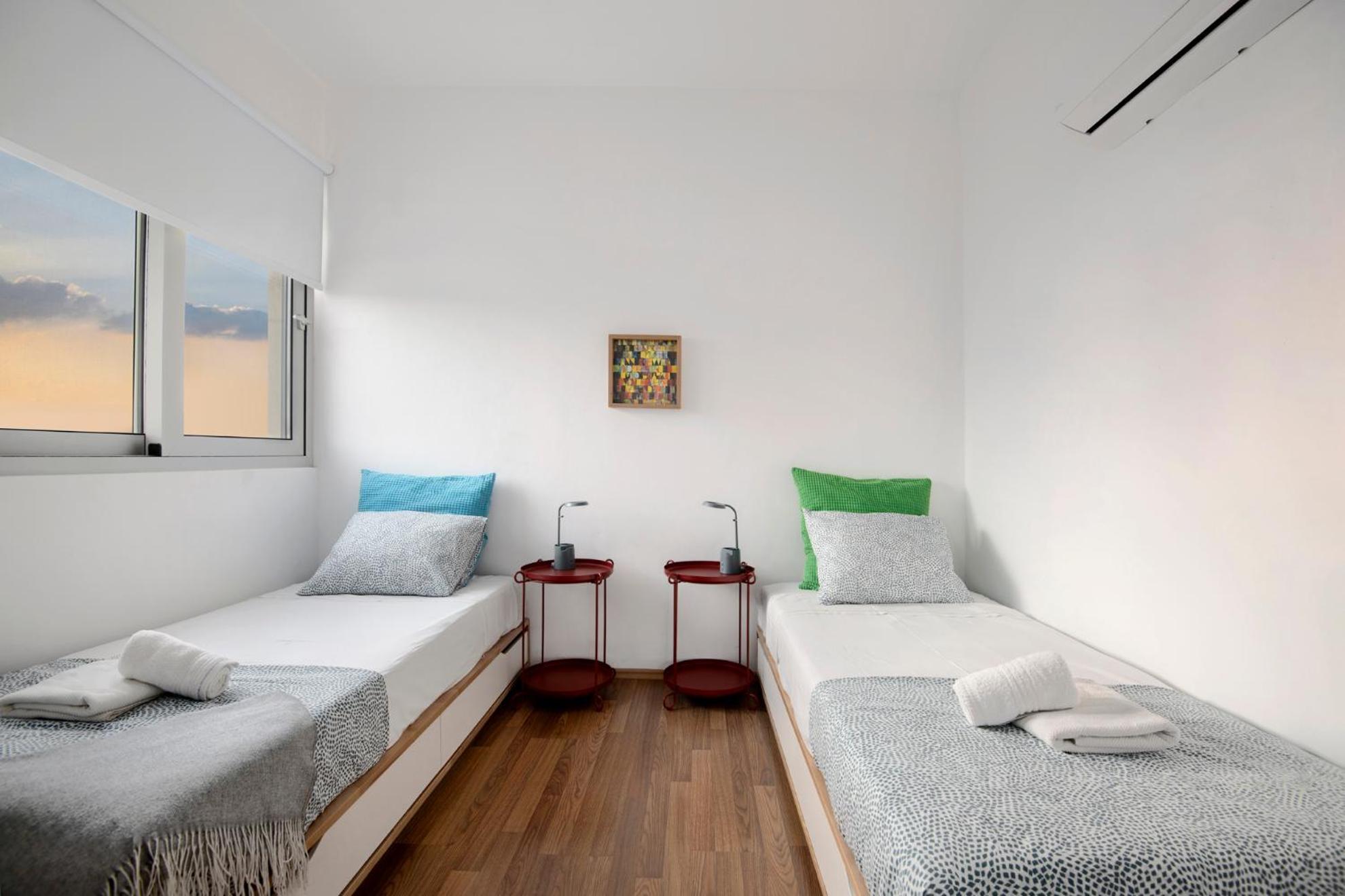 Amazing Two Bedroom Apartment Larnaca Luaran gambar