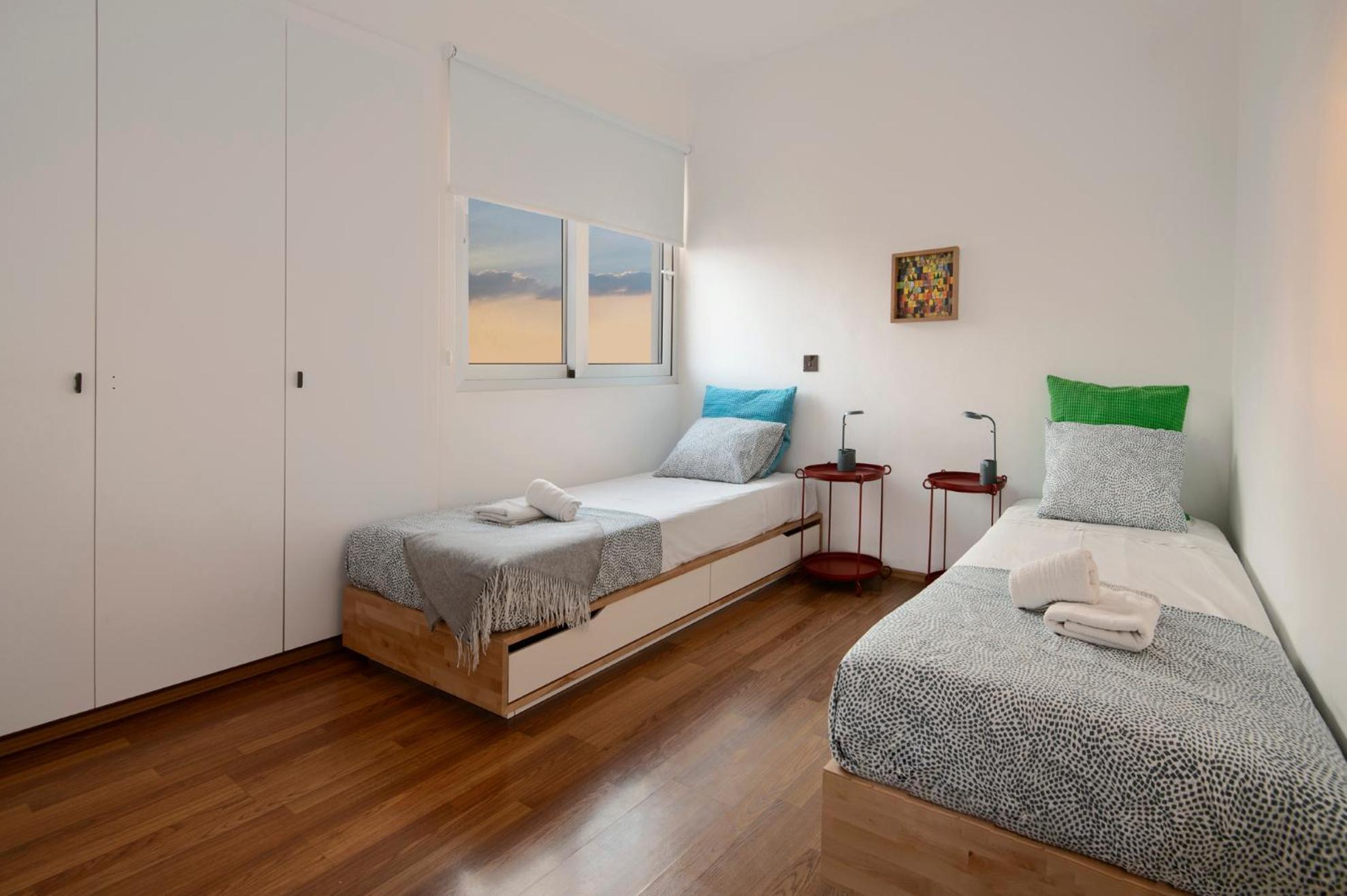 Amazing Two Bedroom Apartment Larnaca Luaran gambar